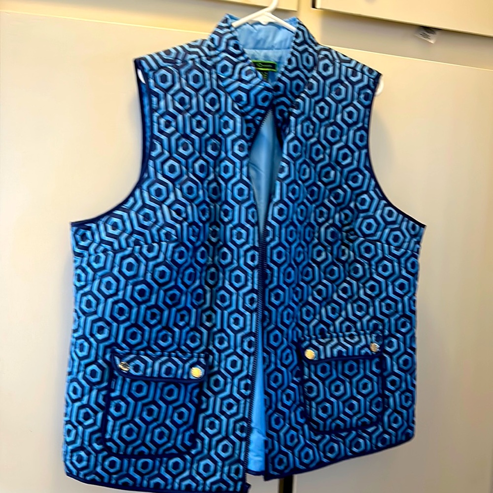 Women’s C Wonder zip up quilted vest. Size 2x, with usable pockets never worn